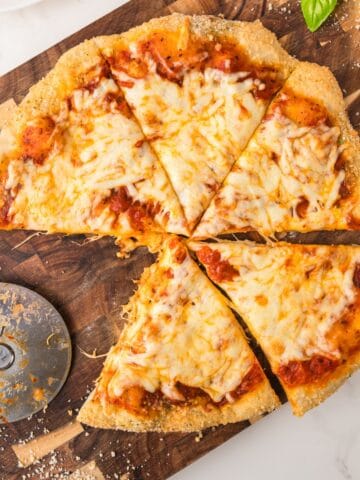 cheese pizza cut into slices